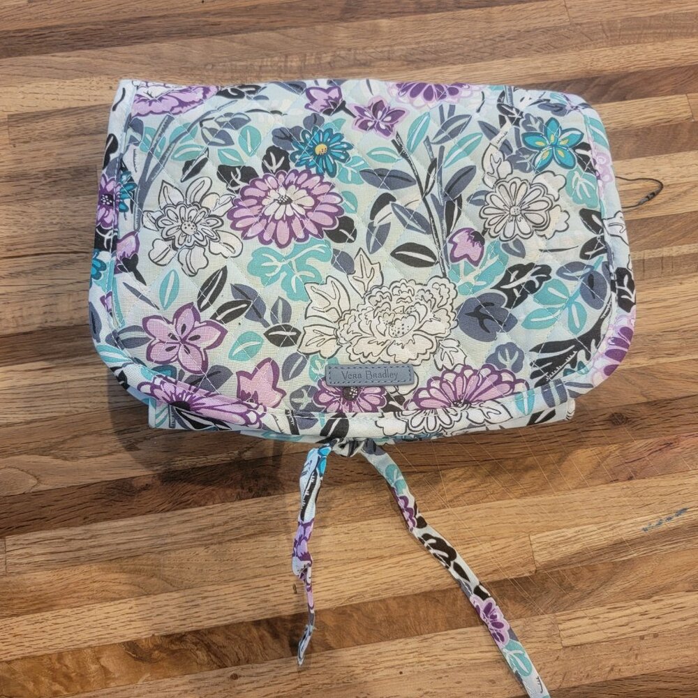 Vera Bradley Iconic Hanging Travel Organizer in the Penelope's Garden Pattern - Picture 5 of 11